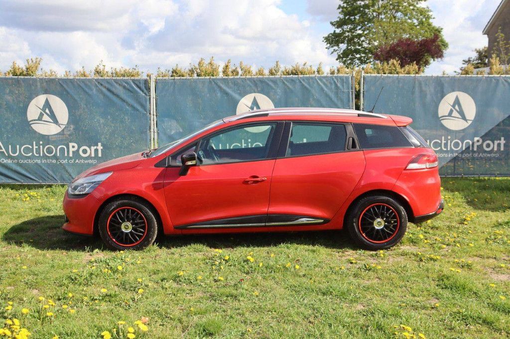 Passenger car Renault Clio Petrol 90hp 2013