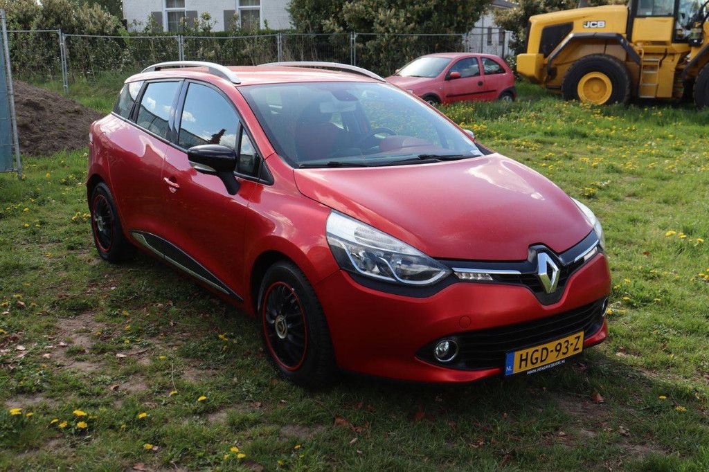 Passenger car Renault Clio Petrol 90hp 2013