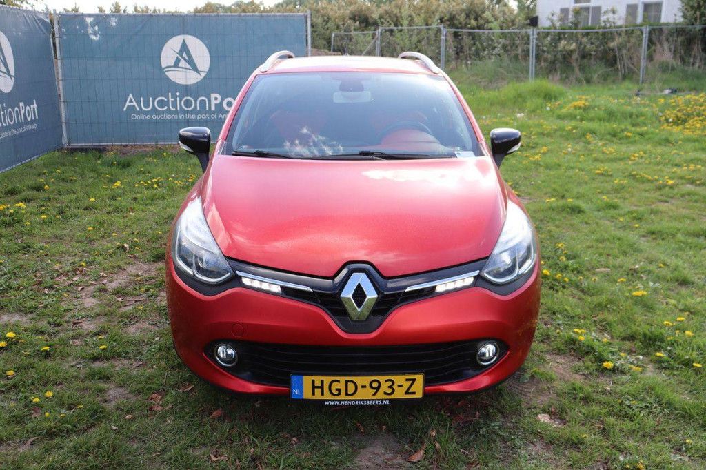 Passenger car Renault Clio Petrol 90hp 2013