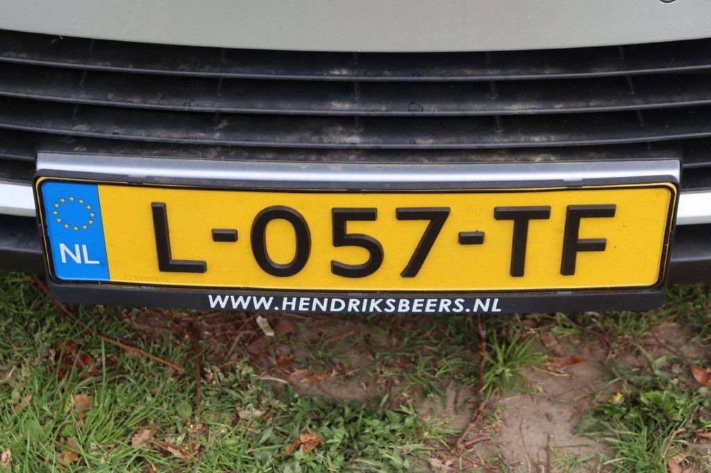 Passenger car Renault Scenic Diesel 110hp 2018