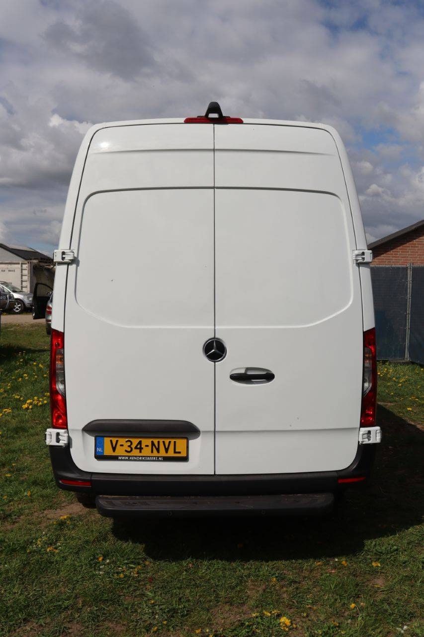 Mercedes-Benz Sprinter Diesel Van 150hp 2023