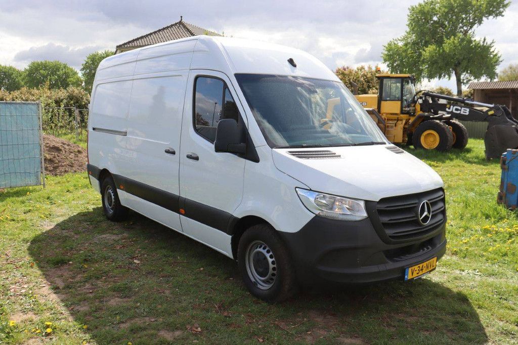 Mercedes-Benz Sprinter Diesel Van 150hp 2023