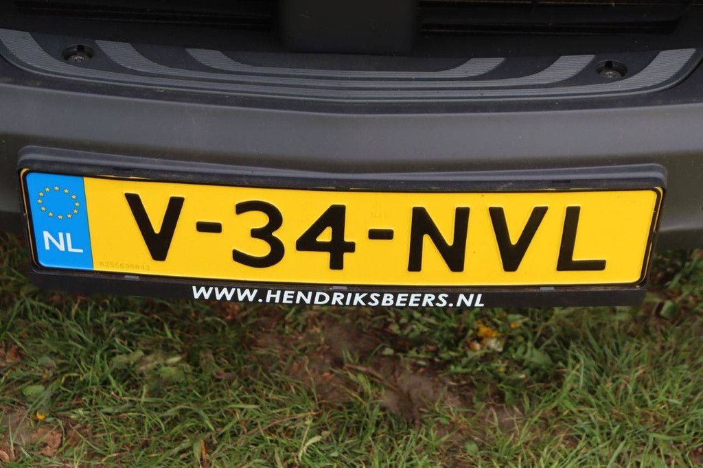 Mercedes-Benz Sprinter Diesel Van 150hp 2023