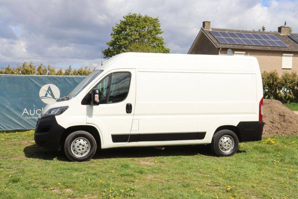Peugeot Boxer Diesel Van 131hp 2018