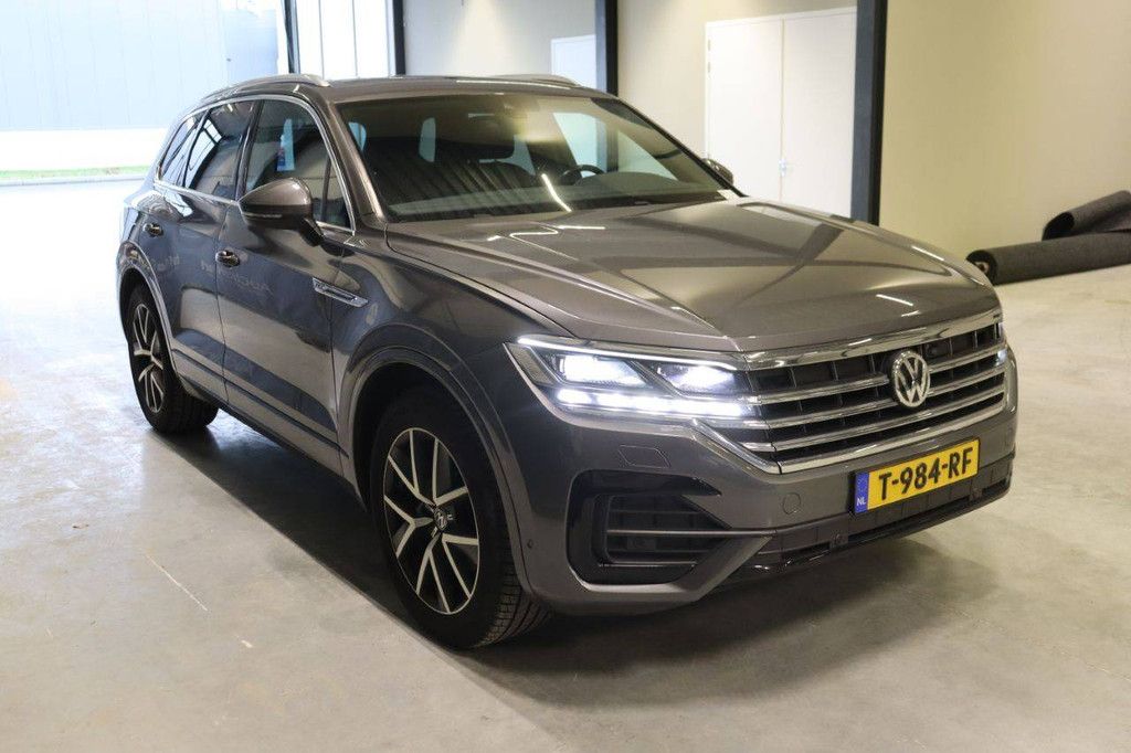 SUV Volkswagen Touareg 3.0 TDI Diesel 286hp 2019 (Margin)