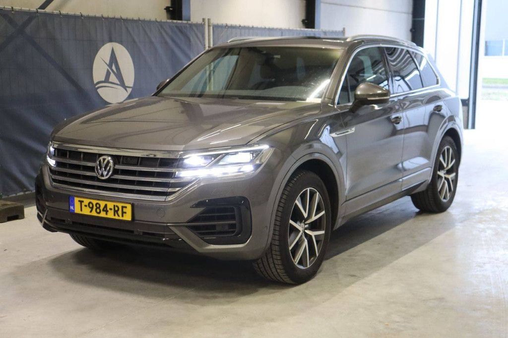 SUV Volkswagen Touareg 3.0 TDI Diesel 286hp 2019 (Margin)