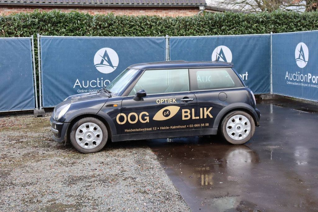 Passenger car MINI Cooper Petrol 115hp 2003