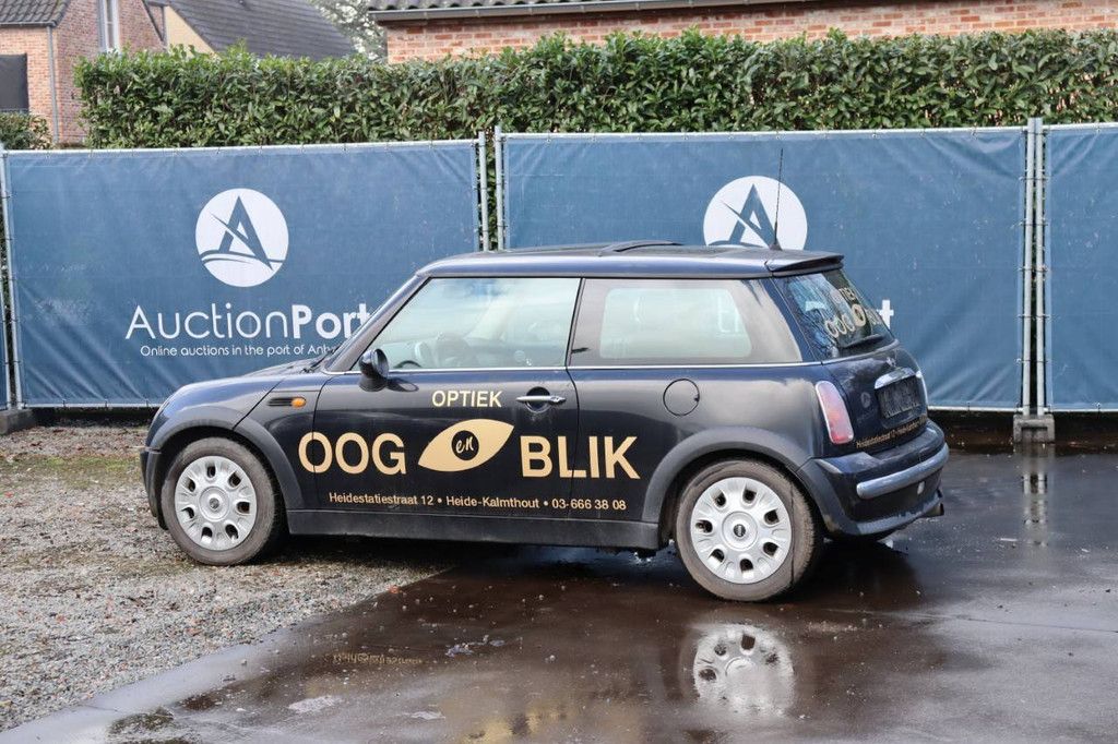 Passenger car MINI Cooper Petrol 115hp 2003