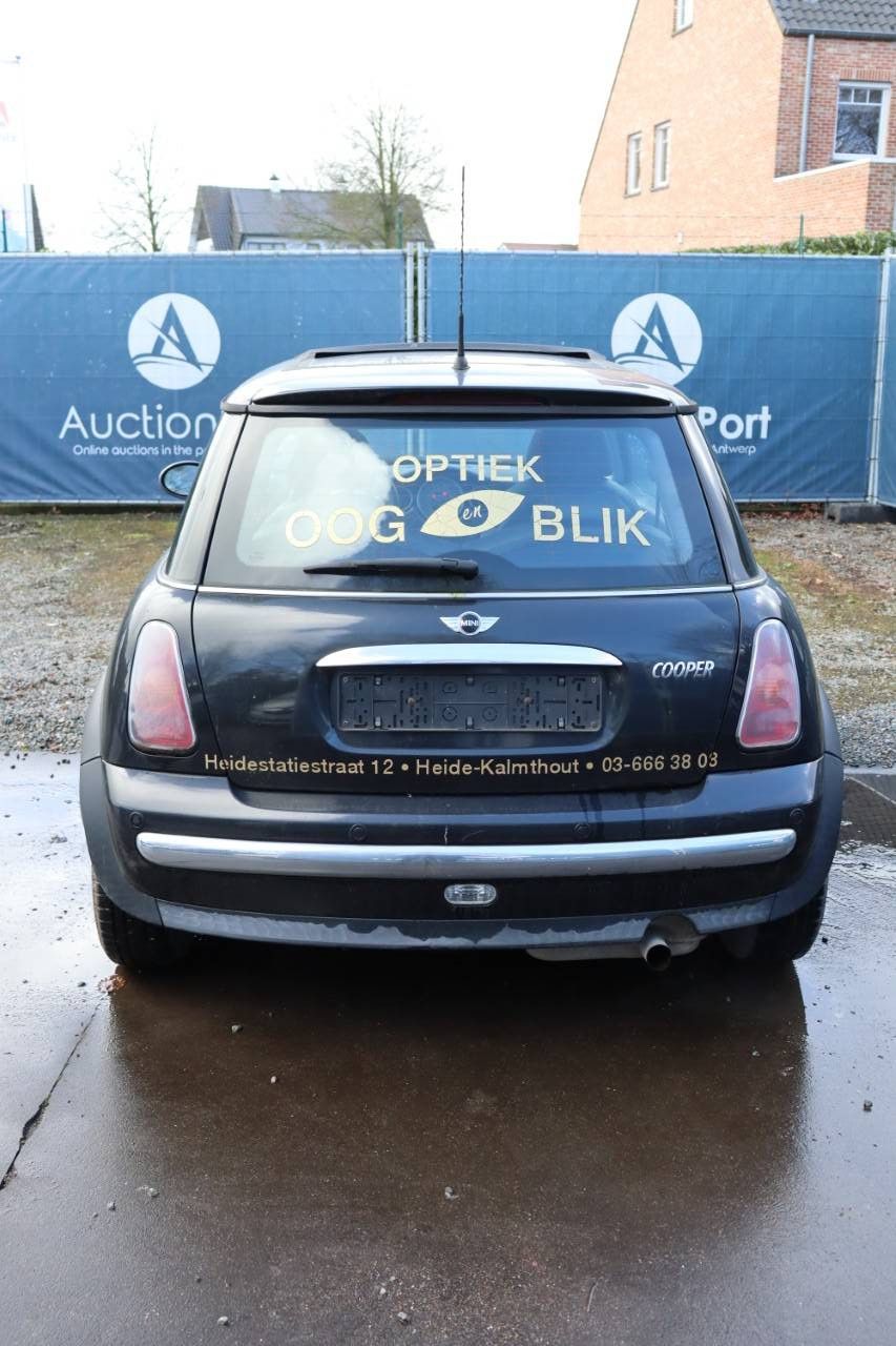 Passenger car MINI Cooper Petrol 115hp 2003