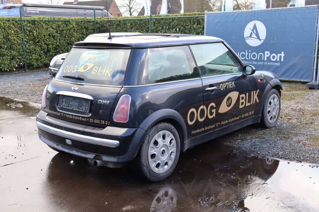 Passenger car MINI Cooper Petrol 115hp 2003