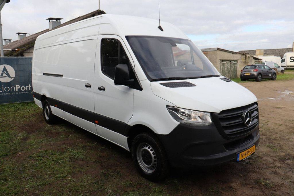 Mercedes-Benz Sprinter Diesel Van 150hp 2022