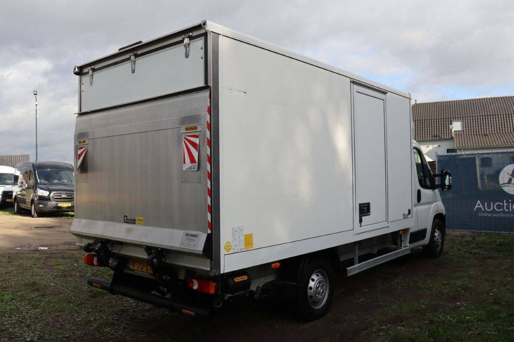 Box truck Truck Peugeot BOXER Diesel 165hp 2021