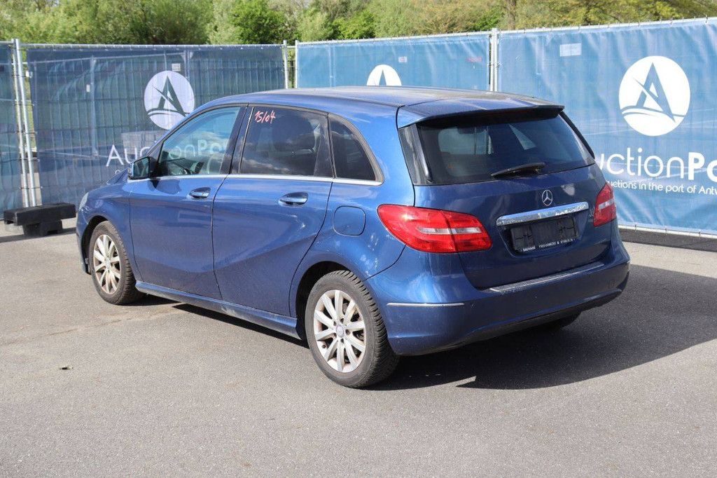 Passenger car Mercedes-Benz B-Class Petrol 122hp 2012 (Margin)