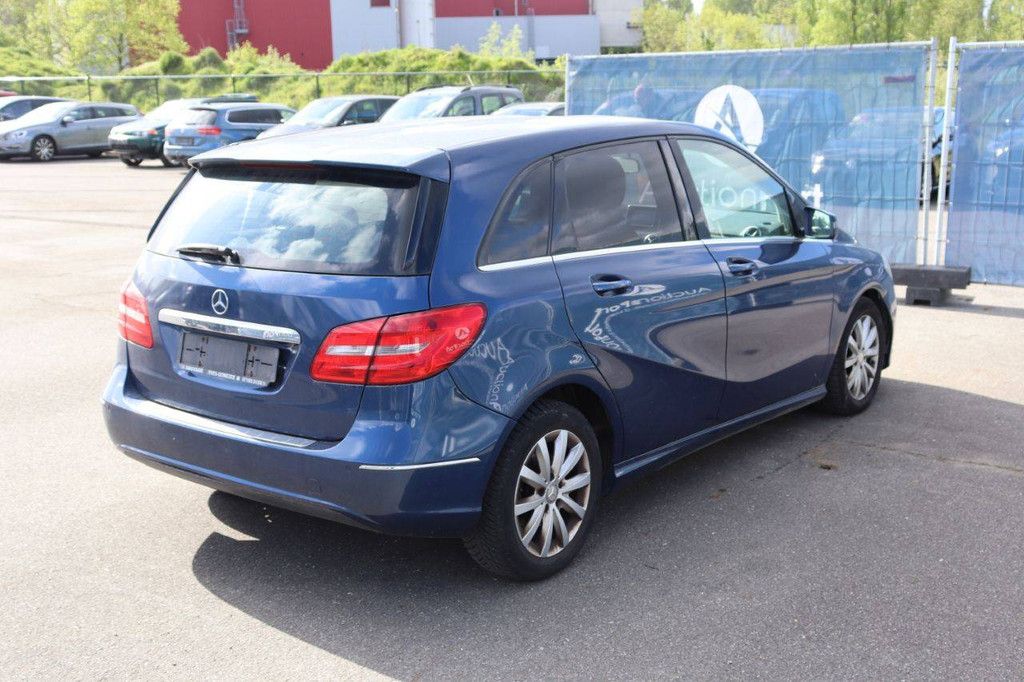 Passenger car Mercedes-Benz B-Class Petrol 122hp 2012 (Margin)