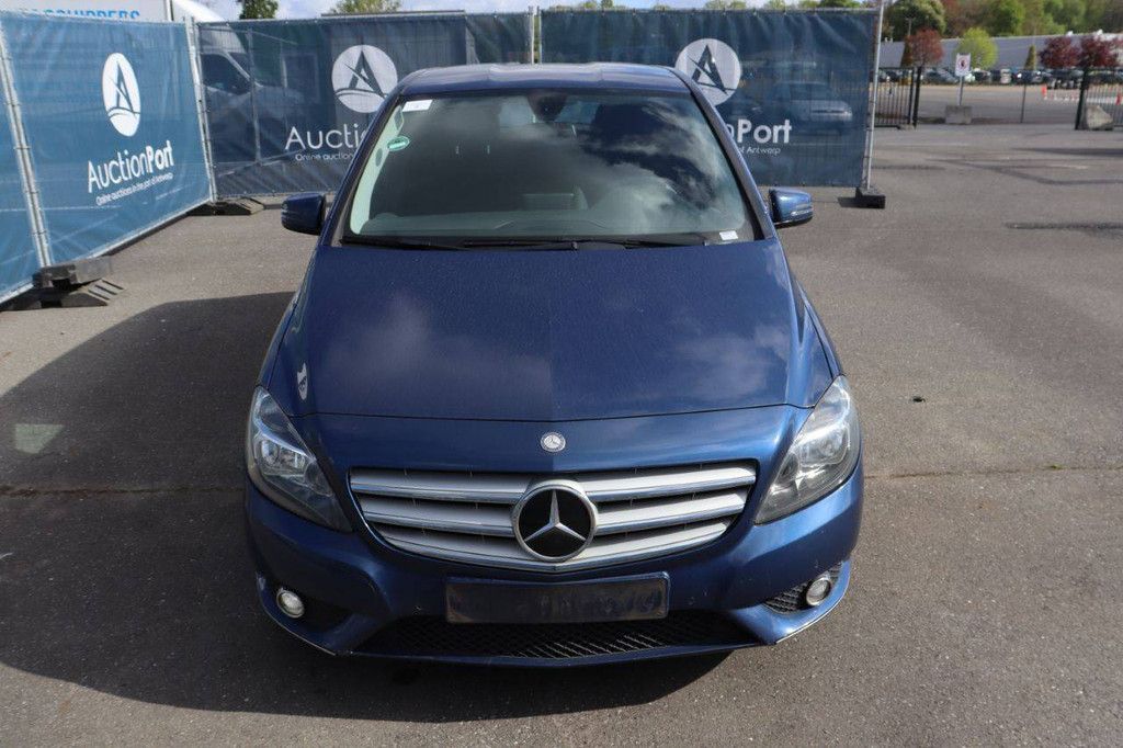 Passenger car Mercedes-Benz B-Class Petrol 122hp 2012 (Margin)