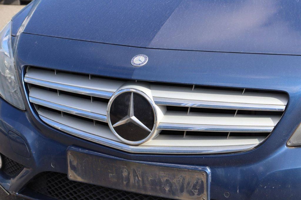 Passenger car Mercedes-Benz B-Class Petrol 122hp 2012 (Margin)