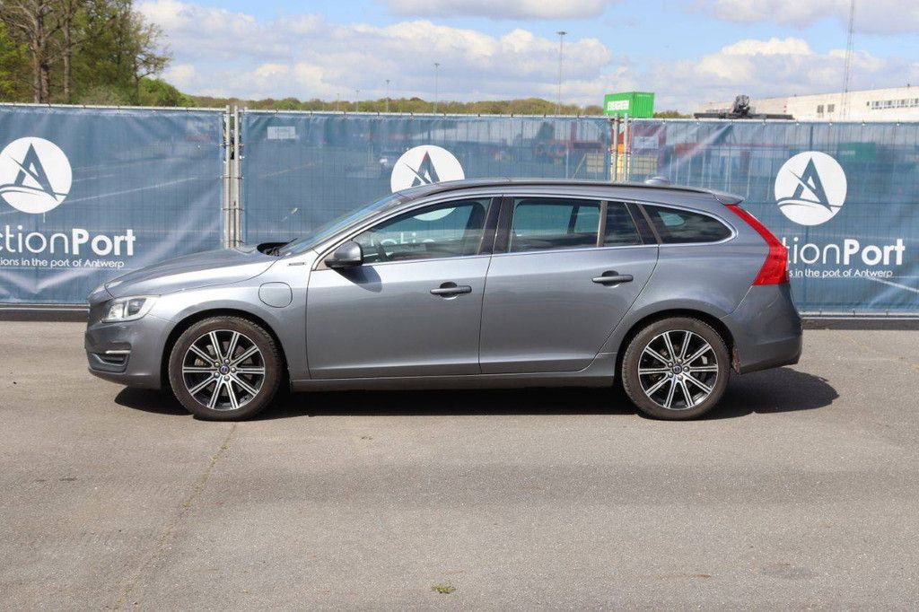 Pkw Volvo V60 Plug-in-Hybrid Diesel 163 PS 2016 (Margin)
