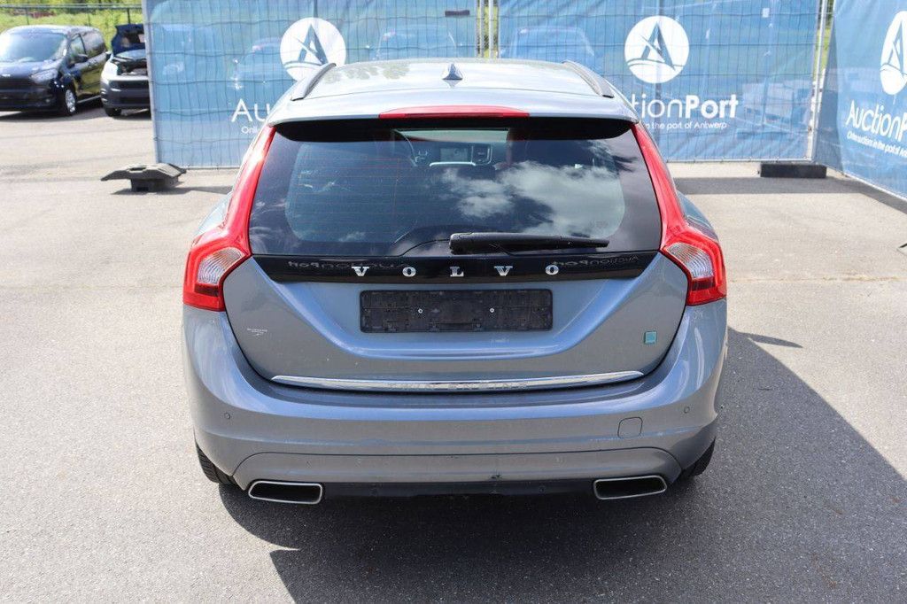 Pkw Volvo V60 Plug-in-Hybrid Diesel 163 PS 2016 (Margin)