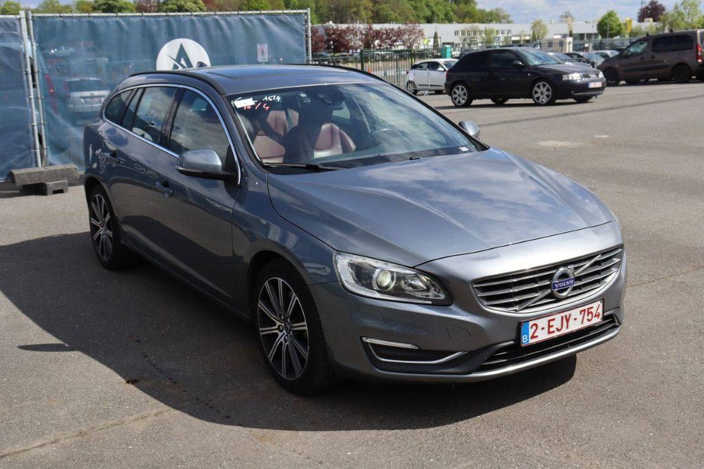 Pkw Volvo V60 Plug-in-Hybrid Diesel 163 PS 2016 (Margin)