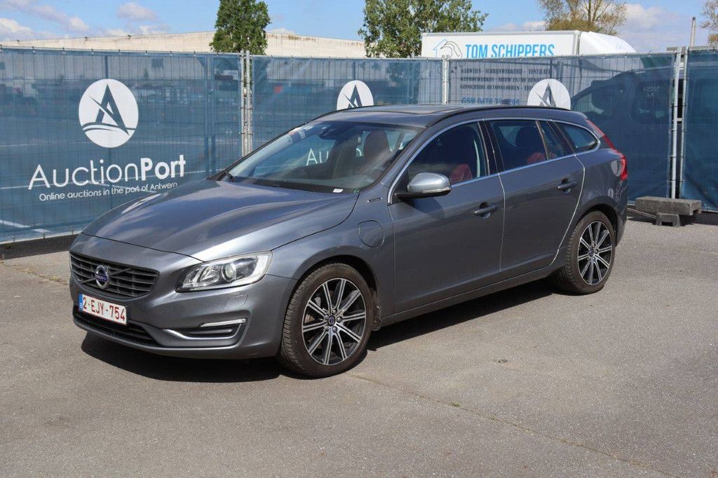 Pkw Volvo V60 Plug-in-Hybrid Diesel 163 PS 2016 (Margin)