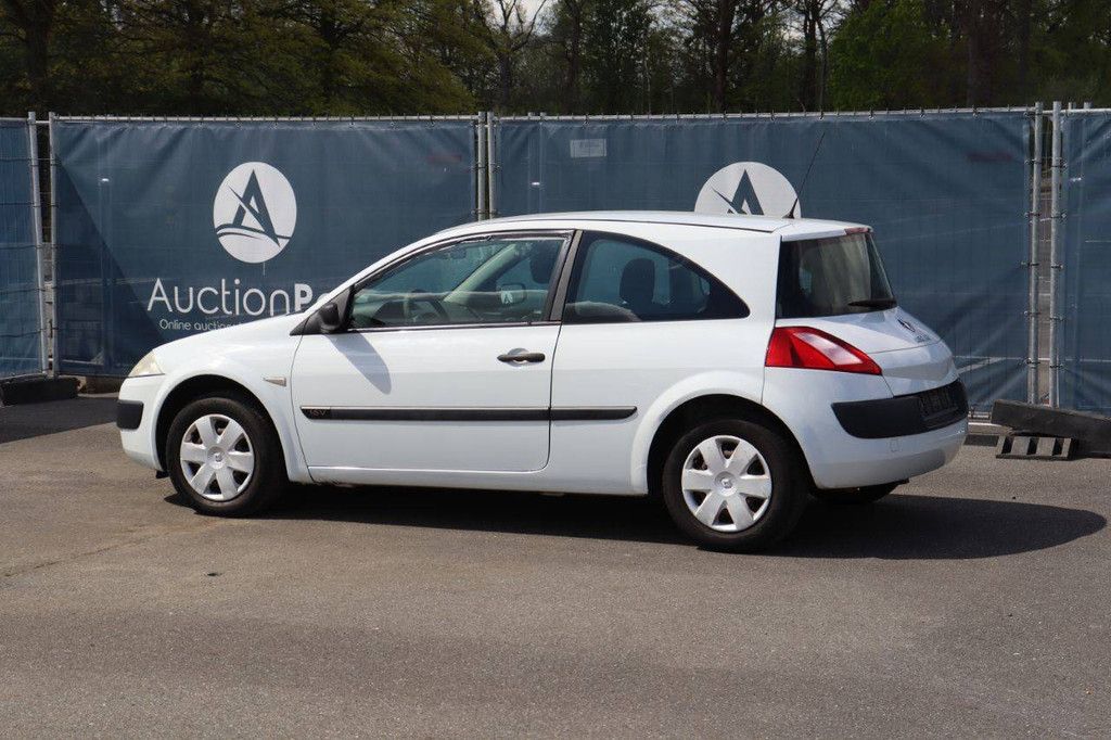 Passenger car Renault Mégane Petrol 98hp 2005 (Margin)