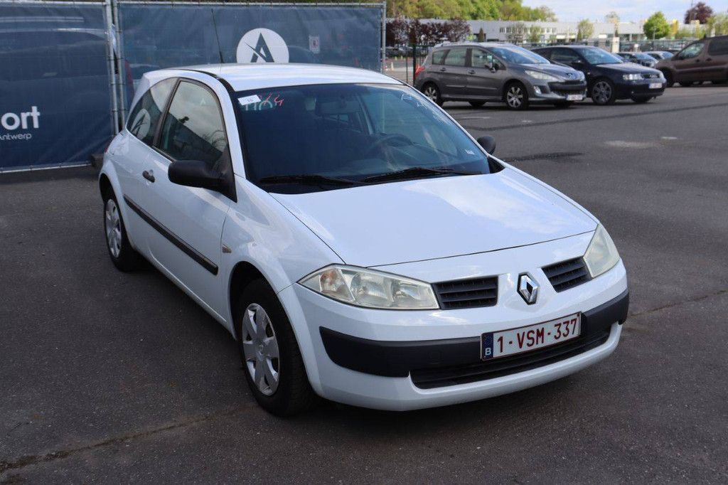 Passenger car Renault Mégane Petrol 98hp 2005 (Margin)