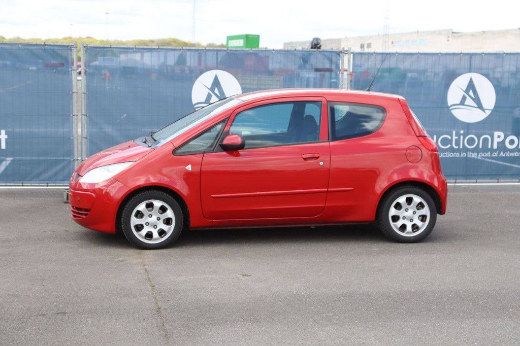 Mitsubishi Colt Benziner 75 PS Pkw 2006 (Margin)