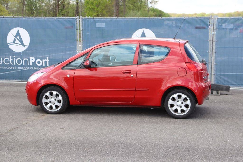 Mitsubishi Colt Benziner 75 PS Pkw 2006 (Margin)