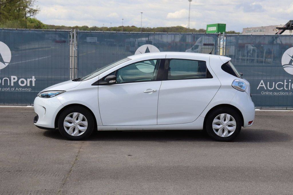 Renault Zoe Electric 92hp Passenger Car 2017 (Margin)
