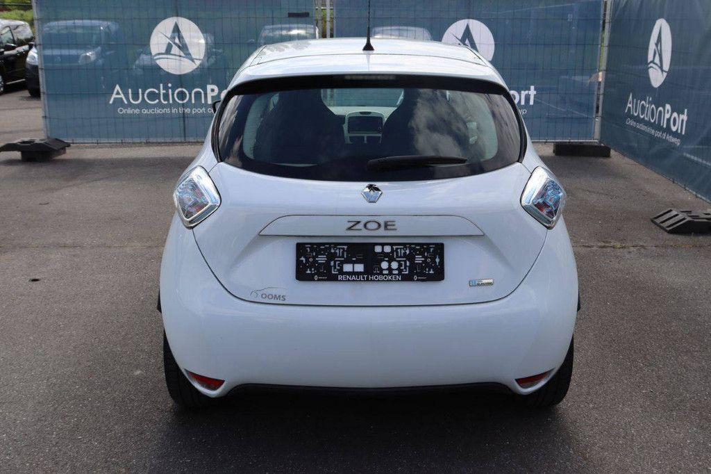 Renault Zoe Electric 92hp Passenger Car 2017 (Margin)