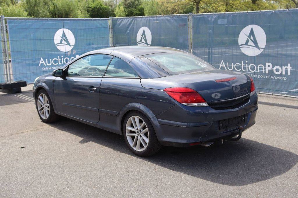 Opel Astra Cabriolet, Benzin, 90 PS, Baujahr 2007 (Margin)