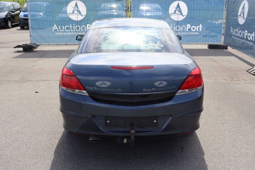Opel Astra Cabriolet, Benzin, 90 PS, Baujahr 2007 (Margin)