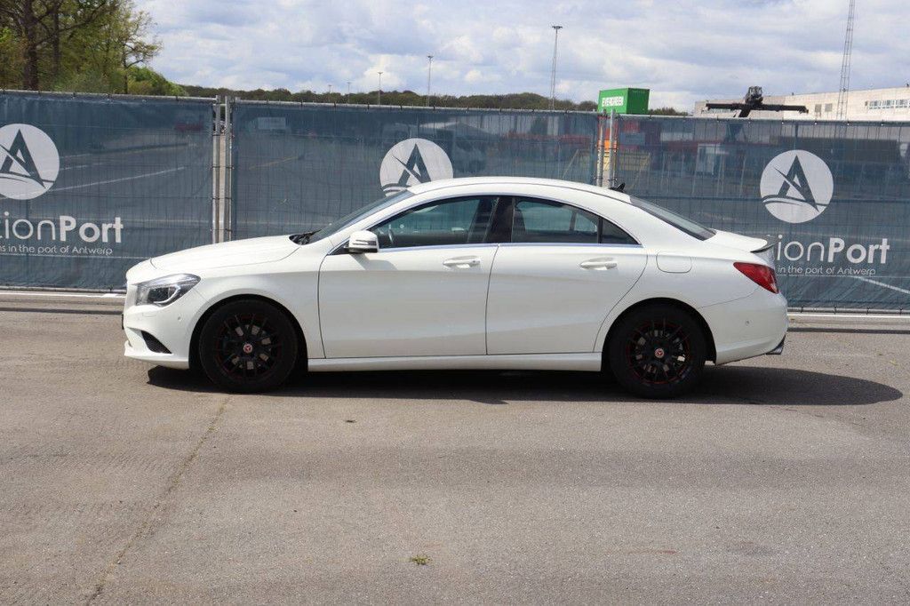 Passenger car Mercedes-Benz CLA180 Petrol 122hp 2014 (Margin)