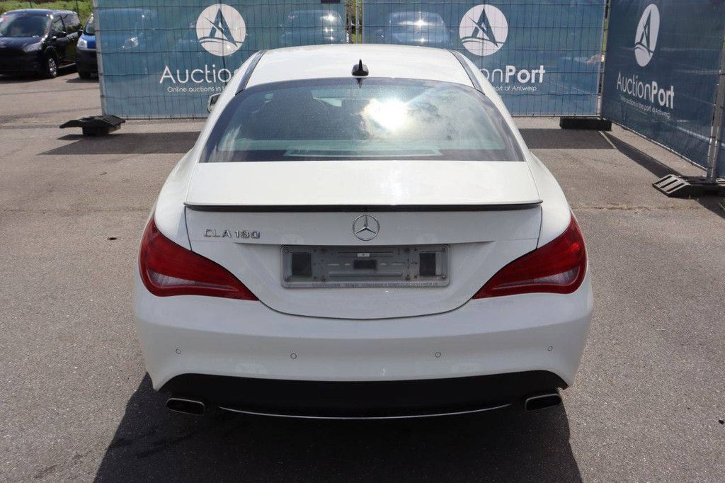 Passenger car Mercedes-Benz CLA180 Petrol 122hp 2014 (Margin)