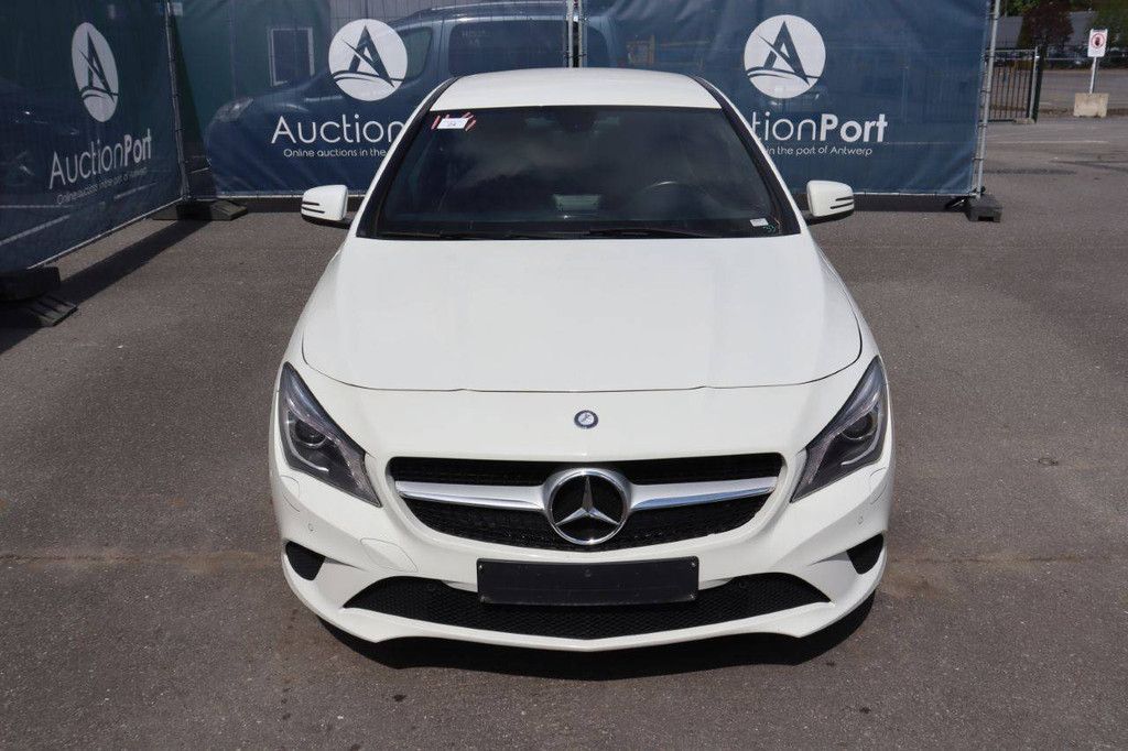 Passenger car Mercedes-Benz CLA180 Petrol 122hp 2014 (Margin)