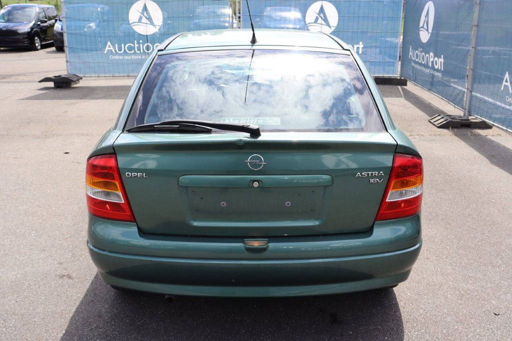 Passenger car Opel Astra Petrol 90hp 1998 (Margin)