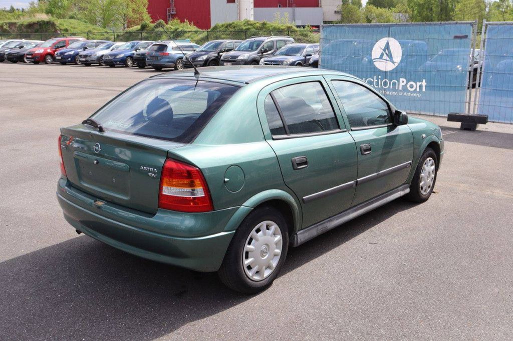 Passenger car Opel Astra Petrol 90hp 1998 (Margin)