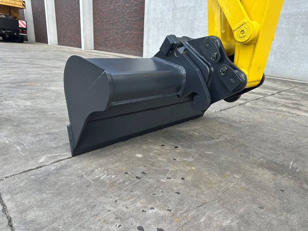 Midi excavator Wacker Neuson 6003 Diesel 2017