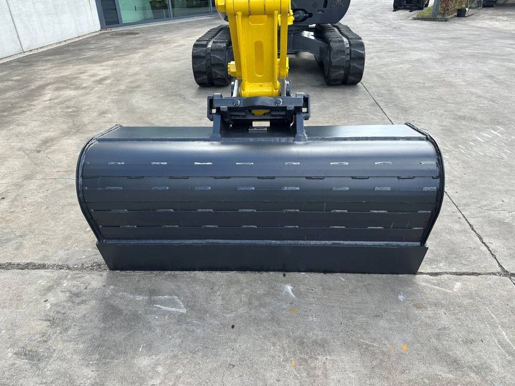 Midi excavator Wacker Neuson 6003 Diesel 2017