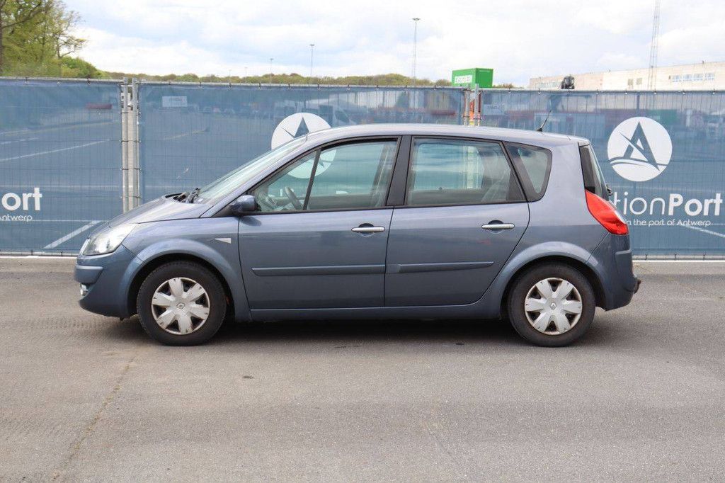 Passenger car Renault Scenic Diesel 85hp 2009 (Margin)