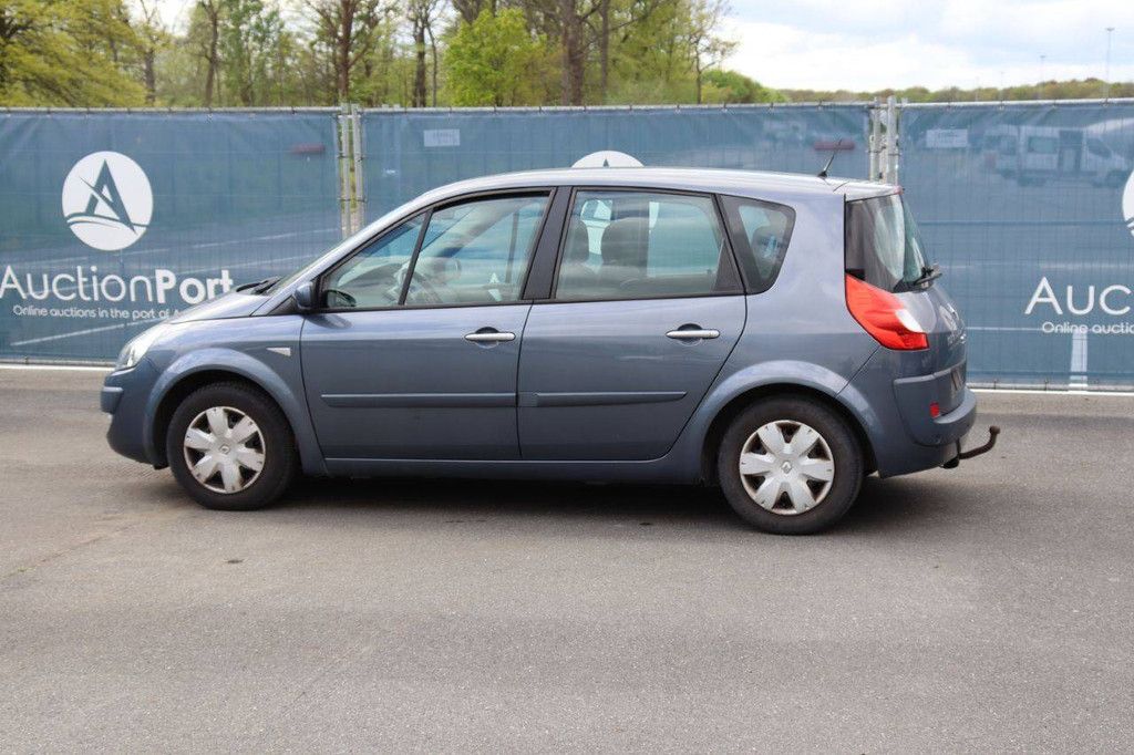 Passenger car Renault Scenic Diesel 85hp 2009 (Margin)