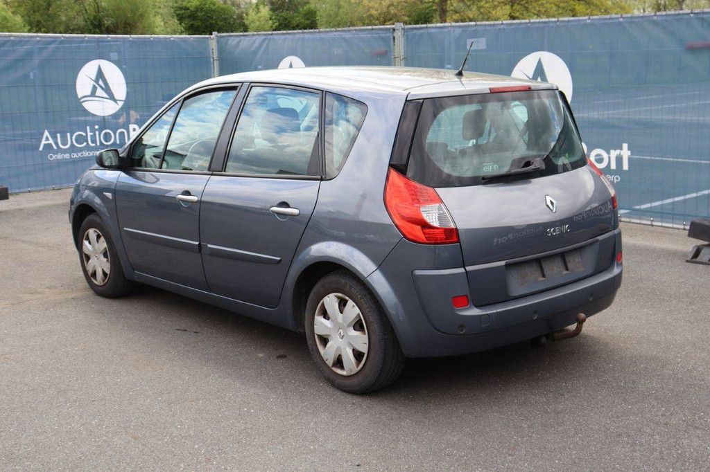 Passenger car Renault Scenic Diesel 85hp 2009 (Margin)