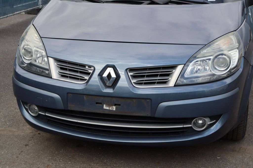 Passenger car Renault Scenic Diesel 85hp 2009 (Margin)