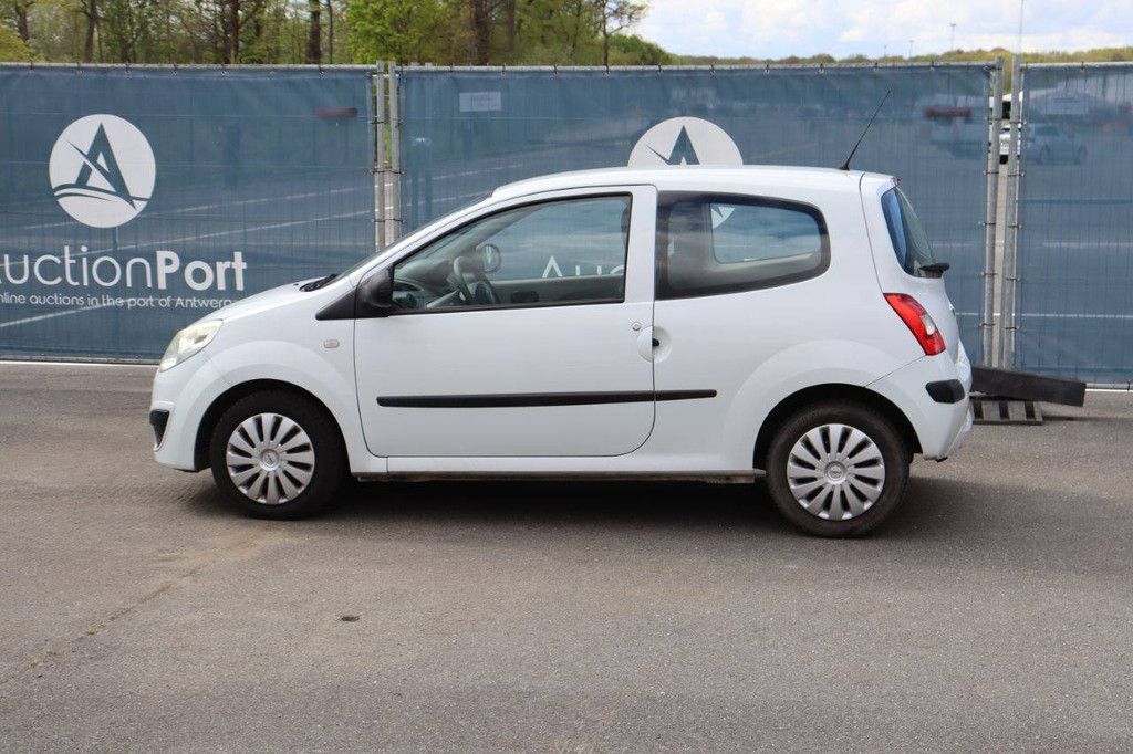 Passenger car Renault Twingo Petrol 59hp 2008 (Margin)