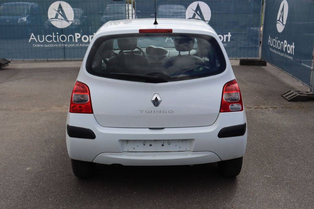 Passenger car Renault Twingo Petrol 59hp 2008 (Margin)