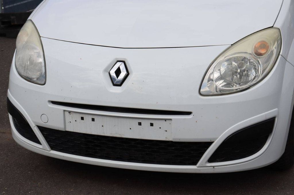 Passenger car Renault Twingo Petrol 59hp 2008 (Margin)