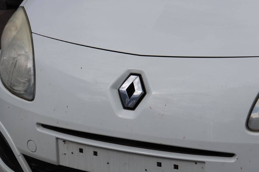 Passenger car Renault Twingo Petrol 59hp 2008 (Margin)