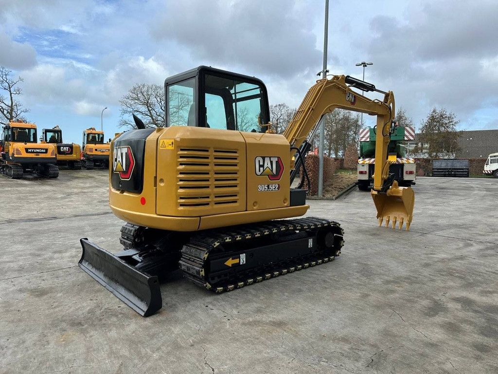 Midi excavator Caterpillar 305.5E2 Diesel 2015