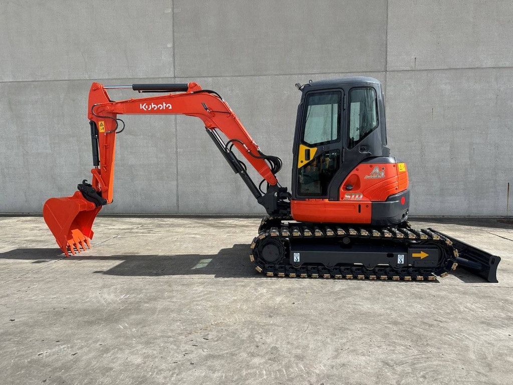 Midi-Bagger Kubota KX155-3SZ Diesel 2012