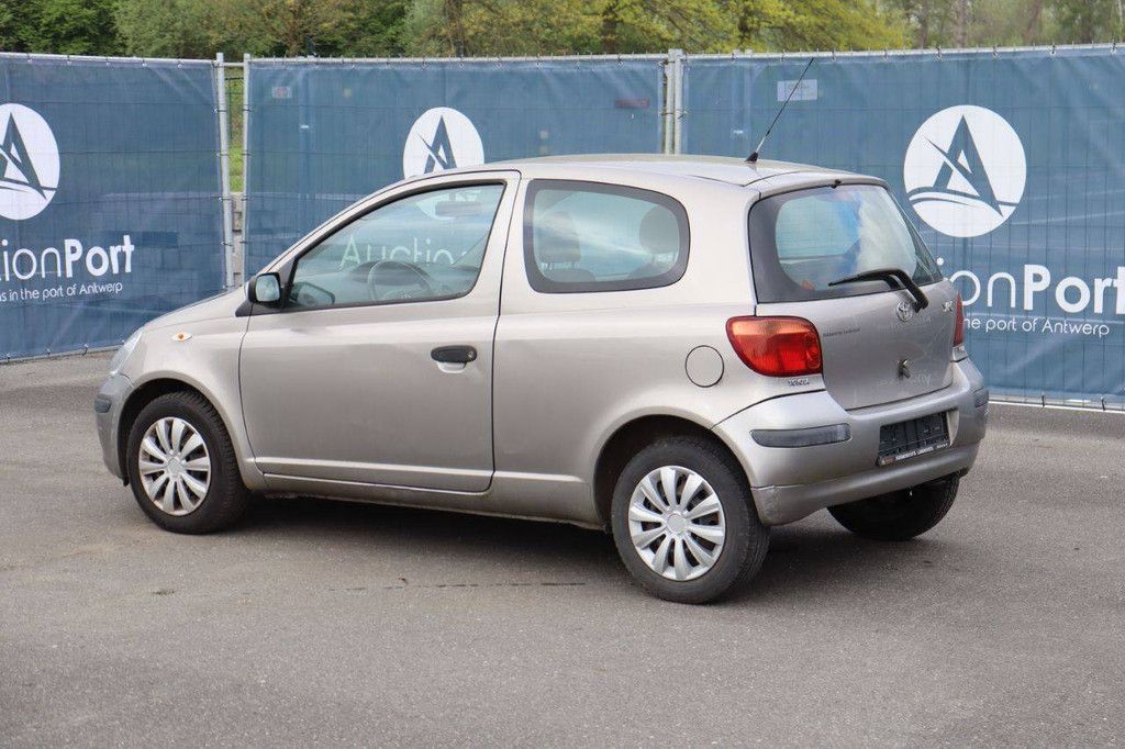 Passenger car Toyota Yaris Petrol 69hp 2004 (Margin)